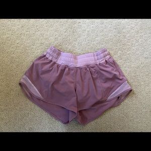 Lululemon Hotty Hot Short II 2.5”